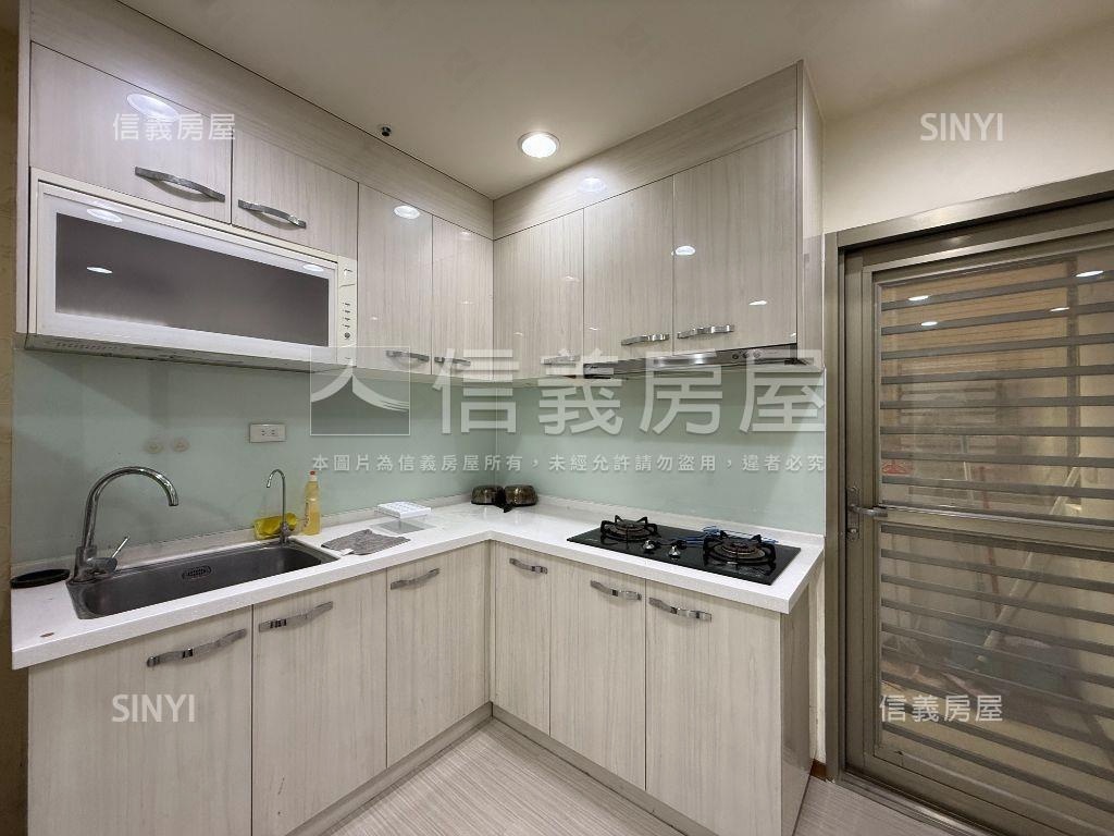 台北雙星樓中樓房屋室內格局與周邊環境