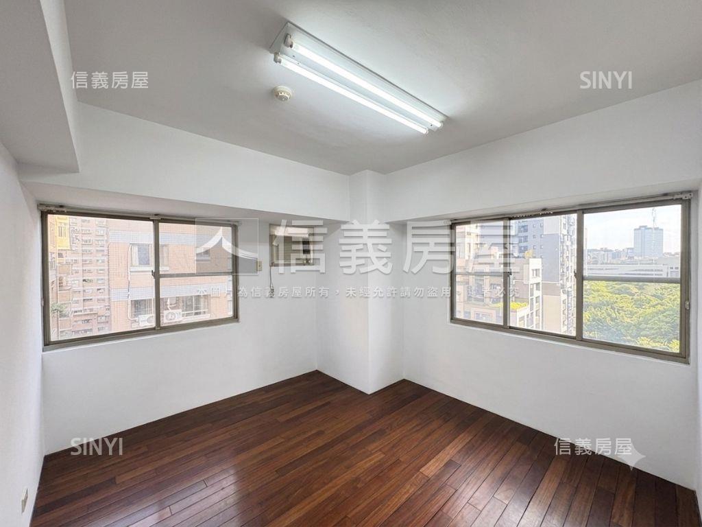 南園面國圖館大三房平車房屋室內格局與周邊環境