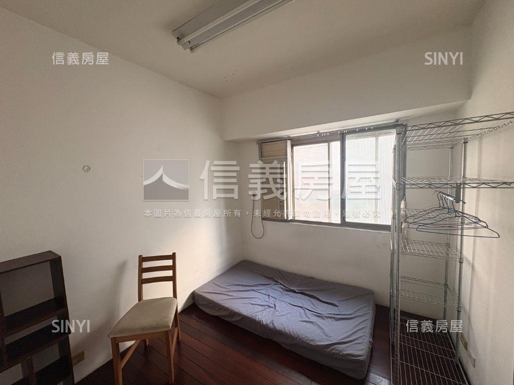 南園面國圖館大三房平車房屋室內格局與周邊環境