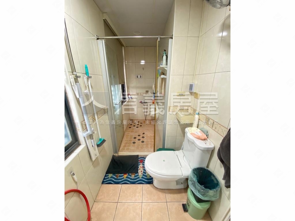 ★東區大面寬臨路別墅房屋室內格局與周邊環境