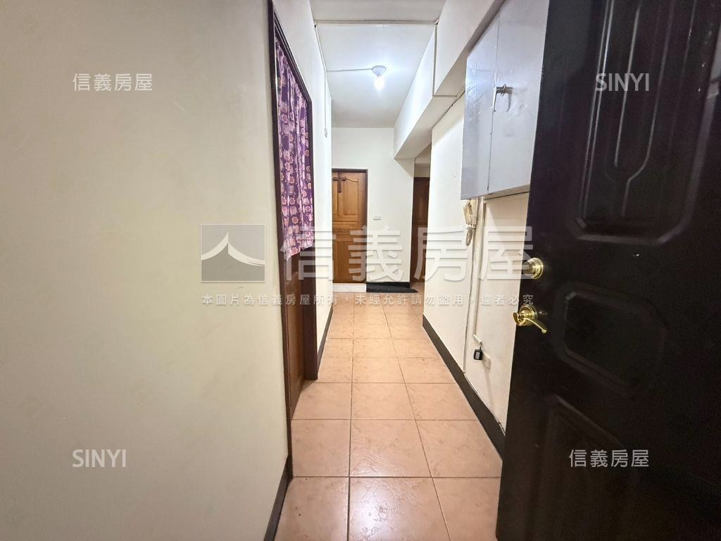 漢神商圈收租四房房屋室內格局與周邊環境