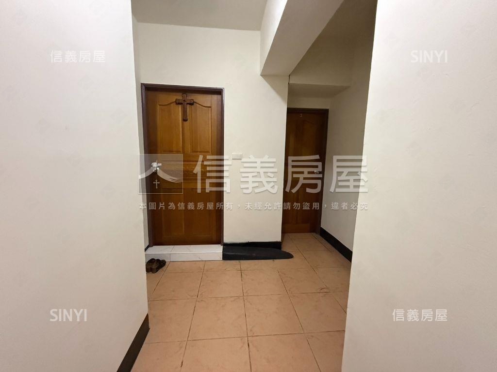 漢神商圈收租四房房屋室內格局與周邊環境