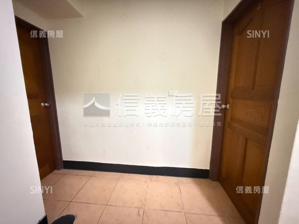 漢神商圈收租四房房屋室內格局與周邊環境