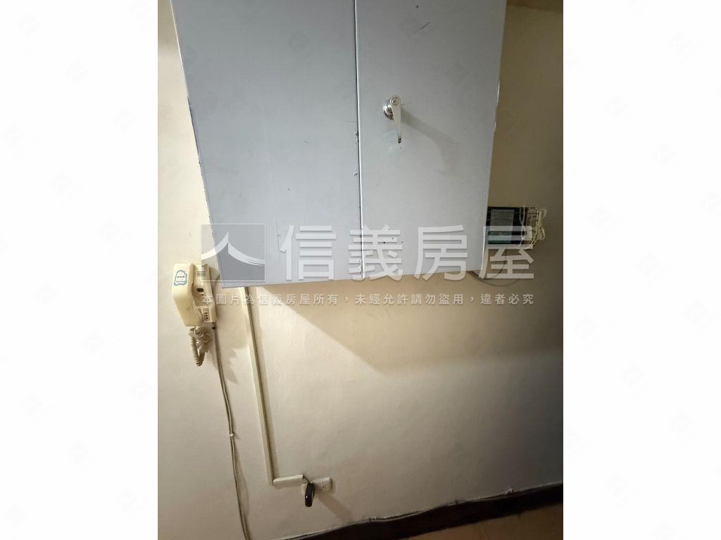 漢神商圈收租四房房屋室內格局與周邊環境