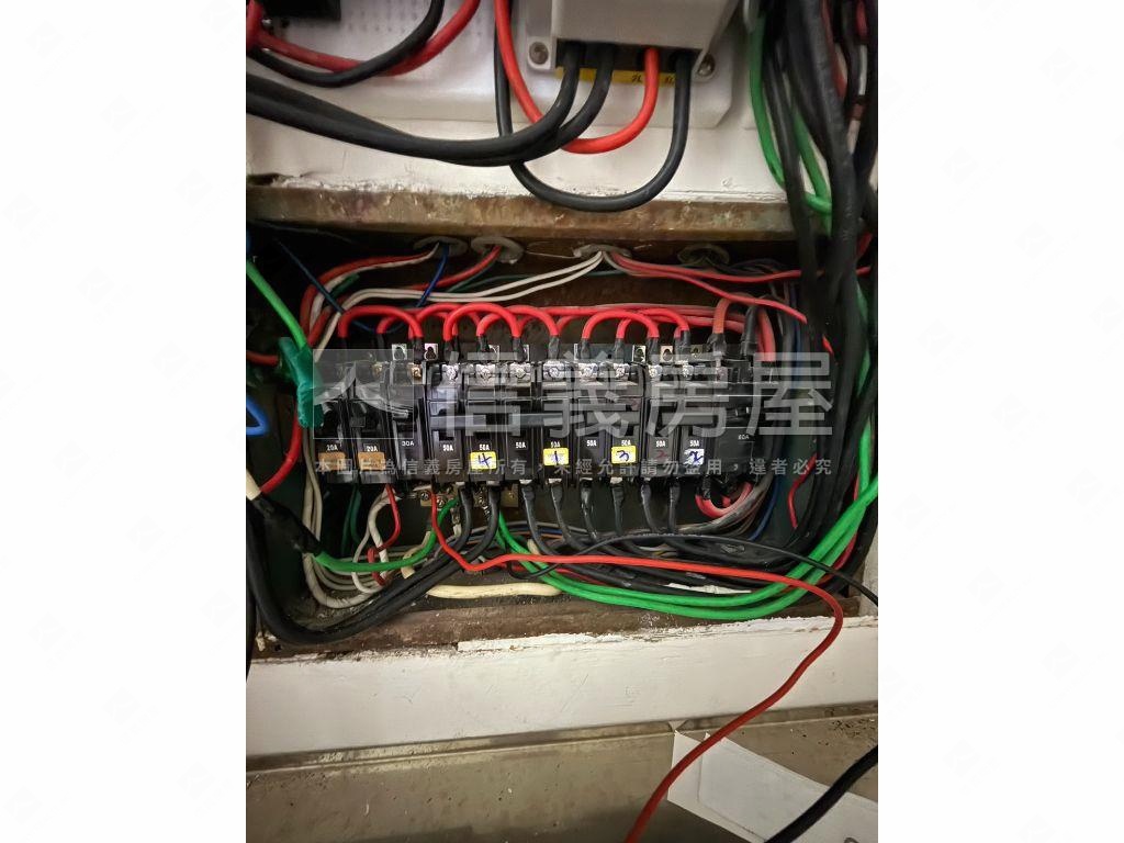 漢神商圈收租四房房屋室內格局與周邊環境