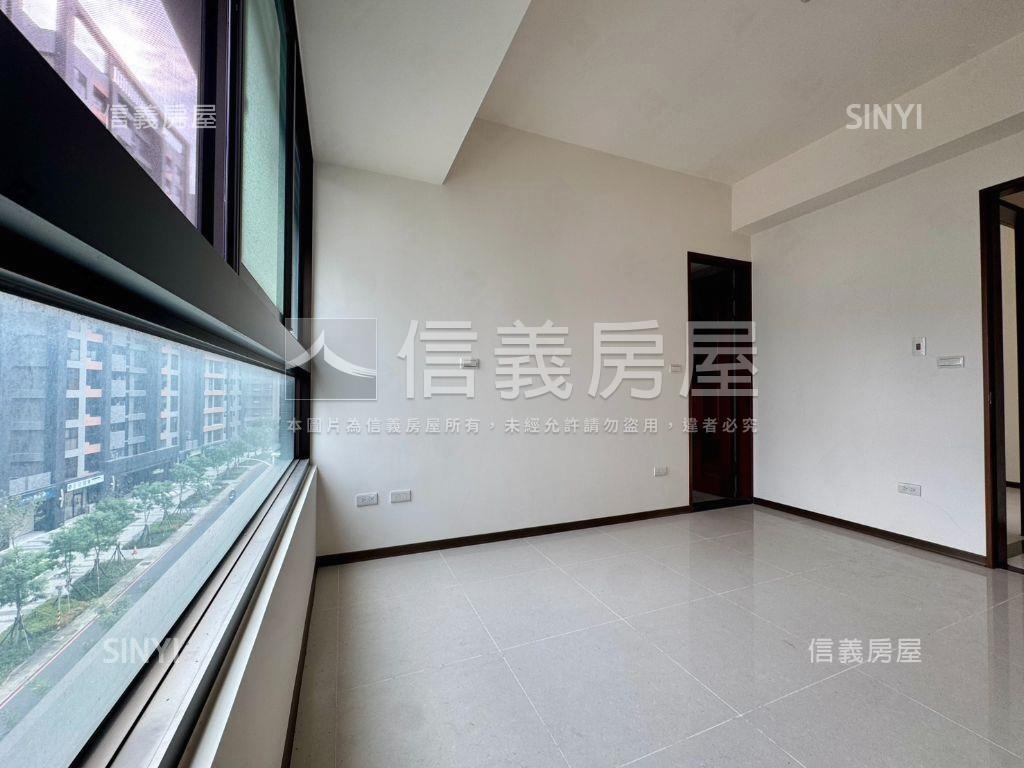 優質建案京澄園朗３房車位房屋室內格局與周邊環境