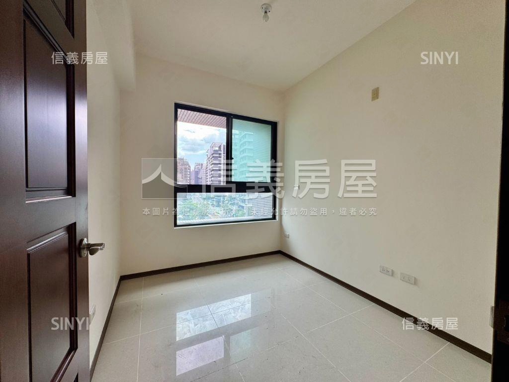 優質建案京澄園朗３房車位房屋室內格局與周邊環境