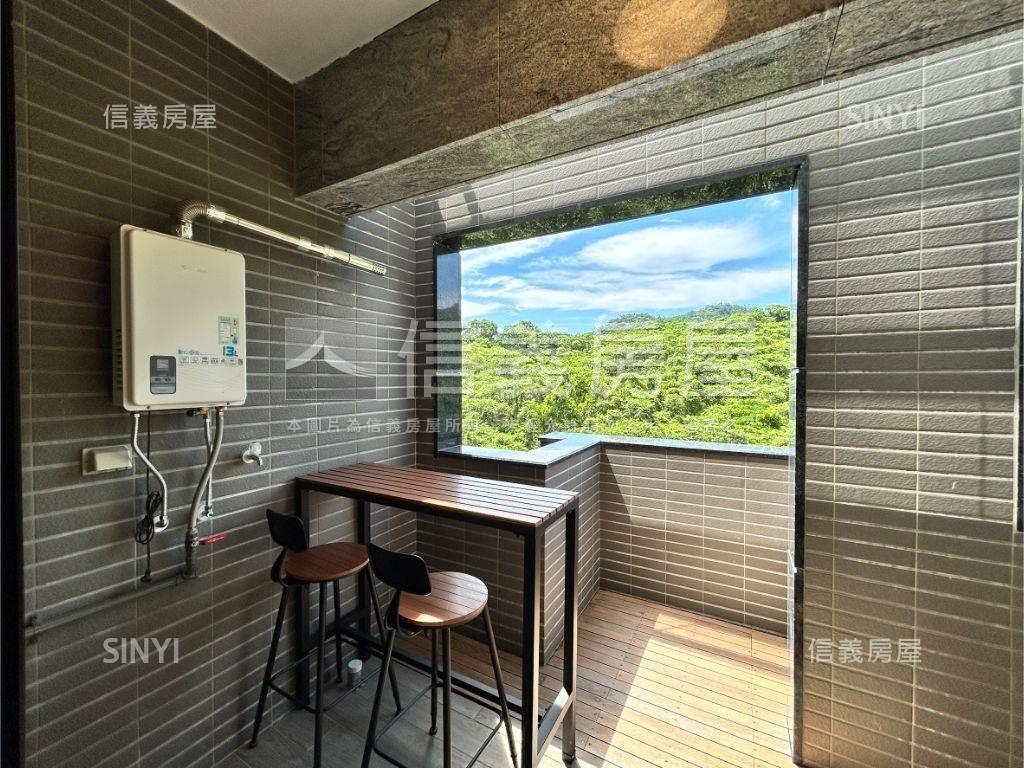 精品美妝．高樓露臺房屋室內格局與周邊環境
