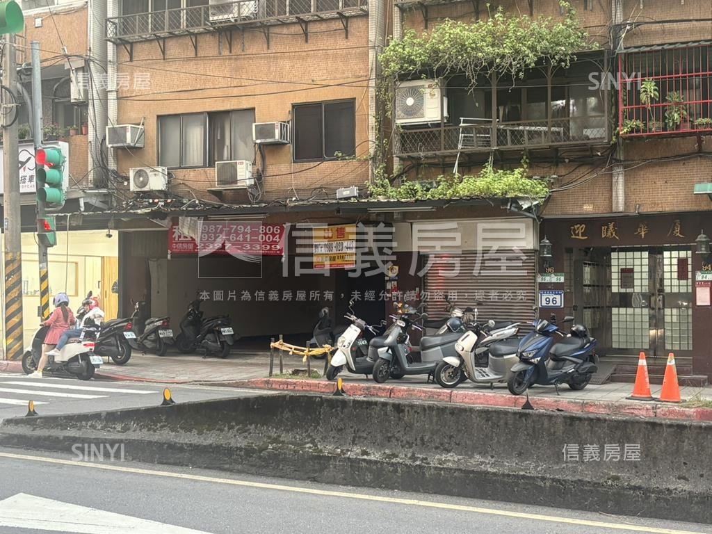 大面寬黃金店面－坡平車位房屋室內格局與周邊環境