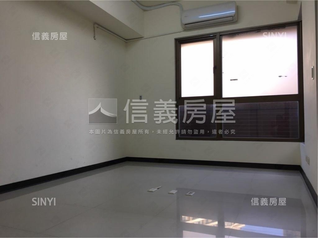 אֵל電梯中華路稀有採光房屋室內格局與周邊環境