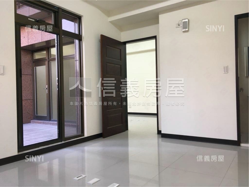 אֵל電梯中華路稀有採光房屋室內格局與周邊環境