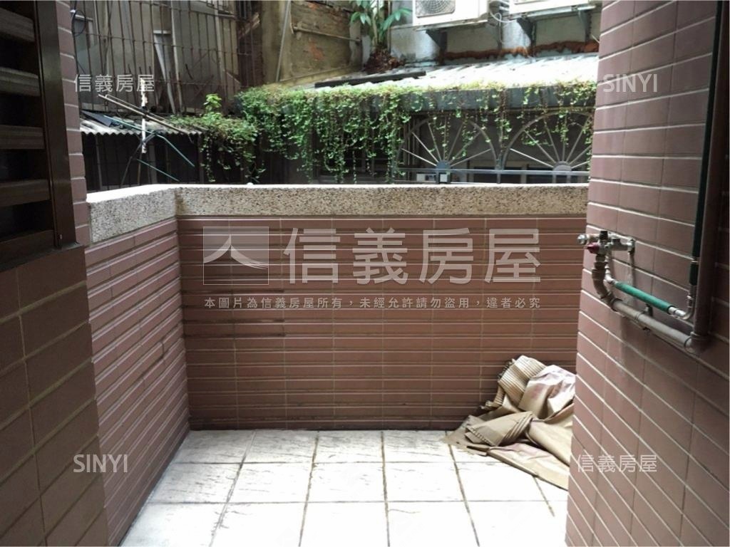 אֵל電梯中華路稀有採光房屋室內格局與周邊環境