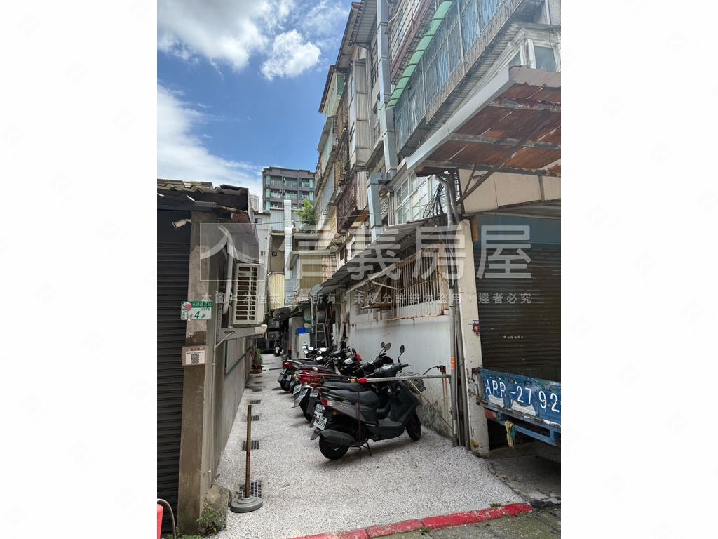 正承德路收租四套房房屋室內格局與周邊環境