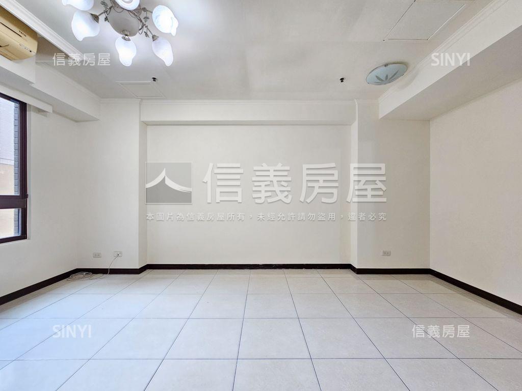 美麗歐洲溫馨套房房屋室內格局與周邊環境