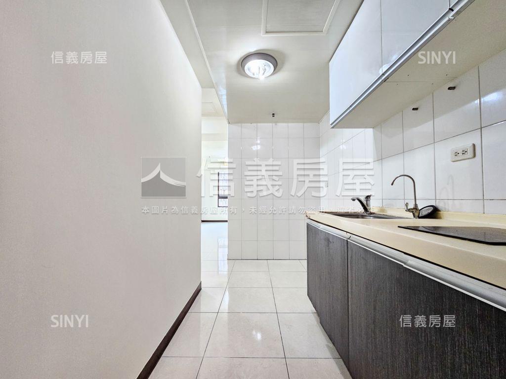 美麗歐洲溫馨套房房屋室內格局與周邊環境