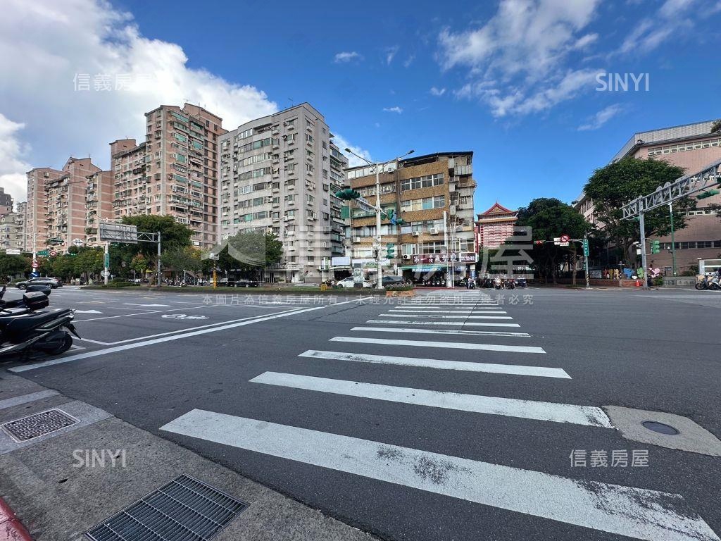臨承德橋｜車流三角金店面房屋室內格局與周邊環境