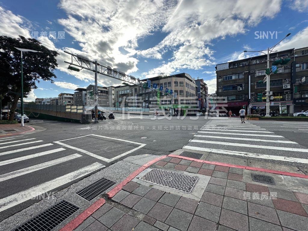 臨承德橋｜車流三角金店面房屋室內格局與周邊環境