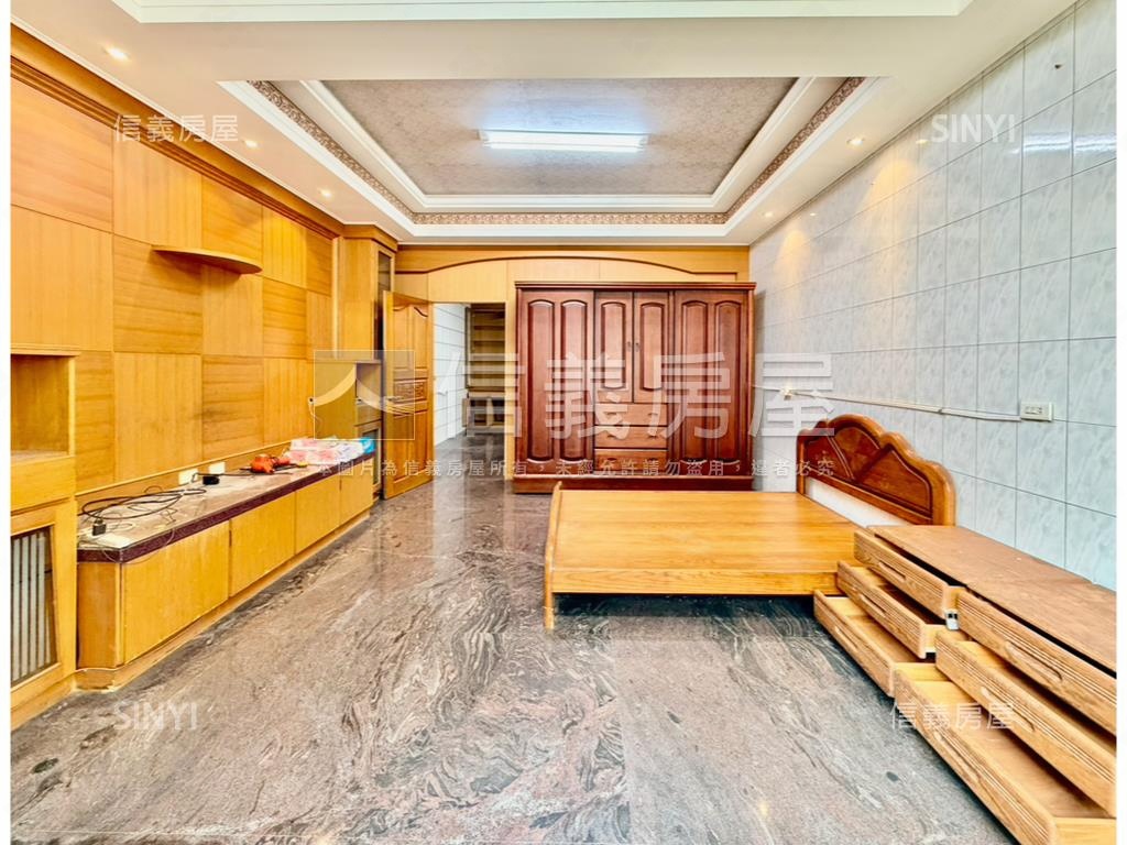 英德街大面寬正街透天店面房屋室內格局與周邊環境