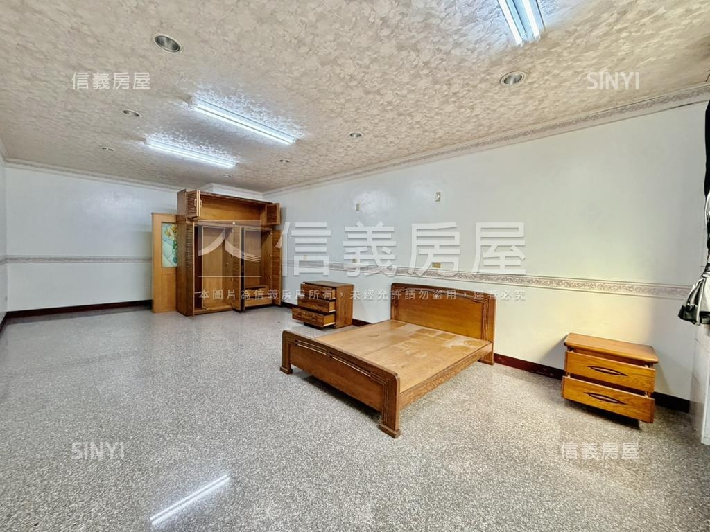 英德街大面寬正街透天店面房屋室內格局與周邊環境