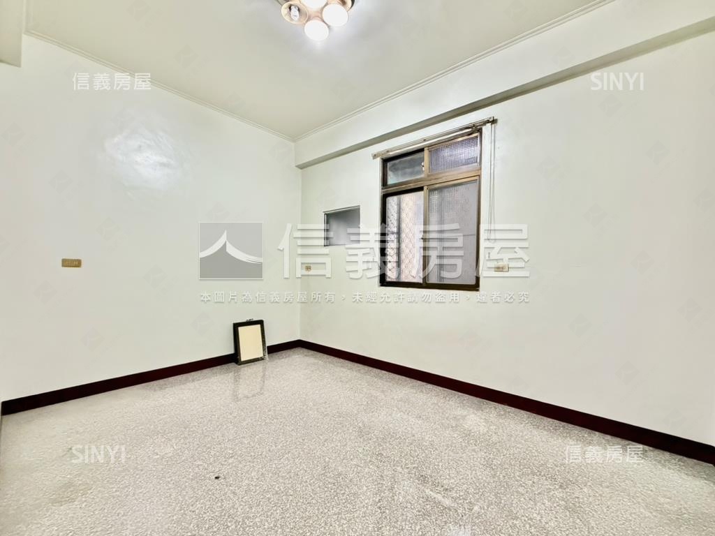 英德街大面寬正街透天店面房屋室內格局與周邊環境