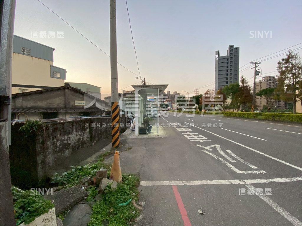 土地登記約５１坪邊間房屋室內格局與周邊環境