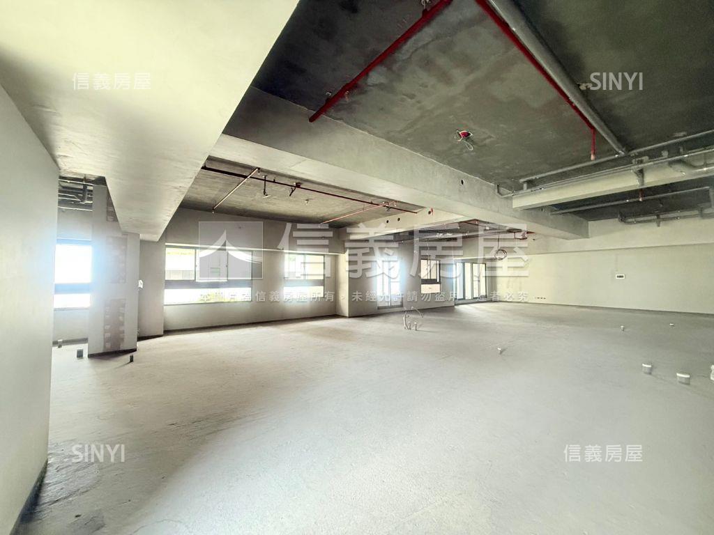 新光旁由鉅大謙毛胚豪邸房屋室內格局與周邊環境