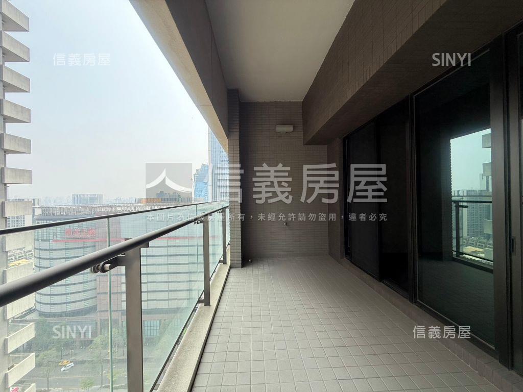 新光旁由鉅大謙毛胚豪邸房屋室內格局與周邊環境