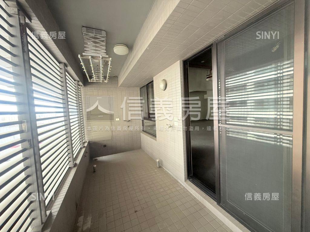 新光旁由鉅大謙毛胚豪邸房屋室內格局與周邊環境