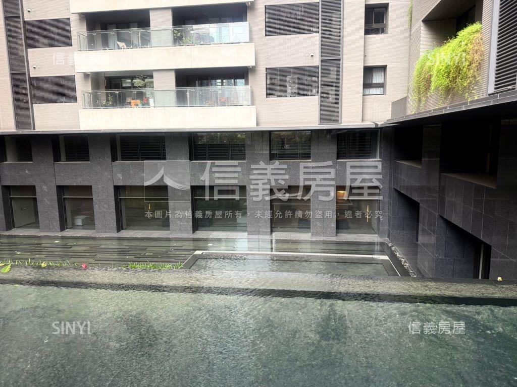 新光旁由鉅大謙毛胚豪邸房屋室內格局與周邊環境