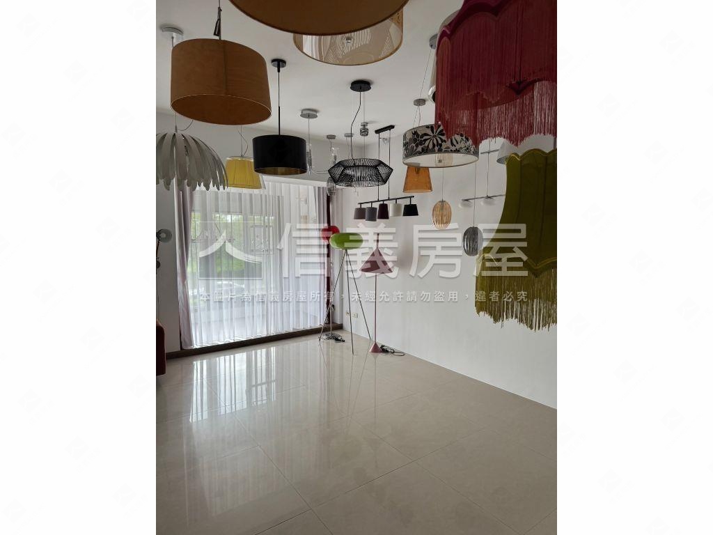 時代敦品大面寬店面房屋室內格局與周邊環境
