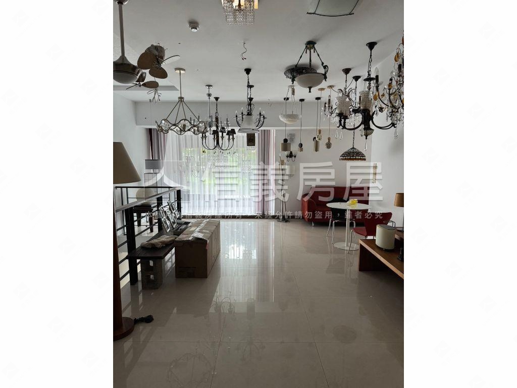 時代敦品大面寬店面房屋室內格局與周邊環境