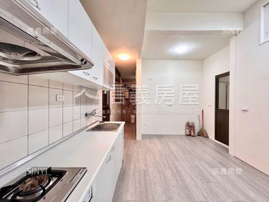 近南屯國小三房有車位房屋室內格局與周邊環境