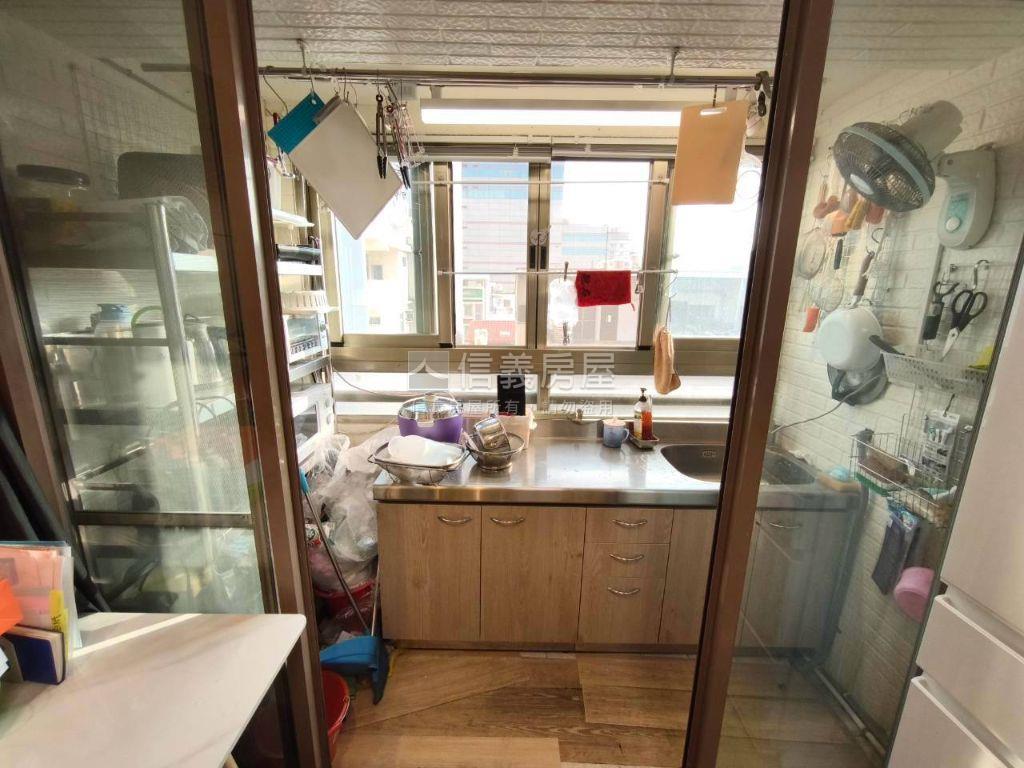 近中友順天中來一房車位房屋室內格局與周邊環境