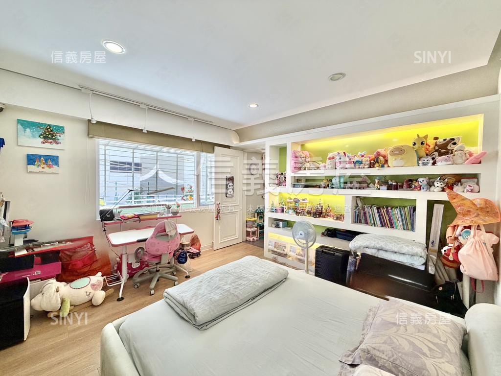 美校日僑美庭院樓中樓房屋室內格局與周邊環境