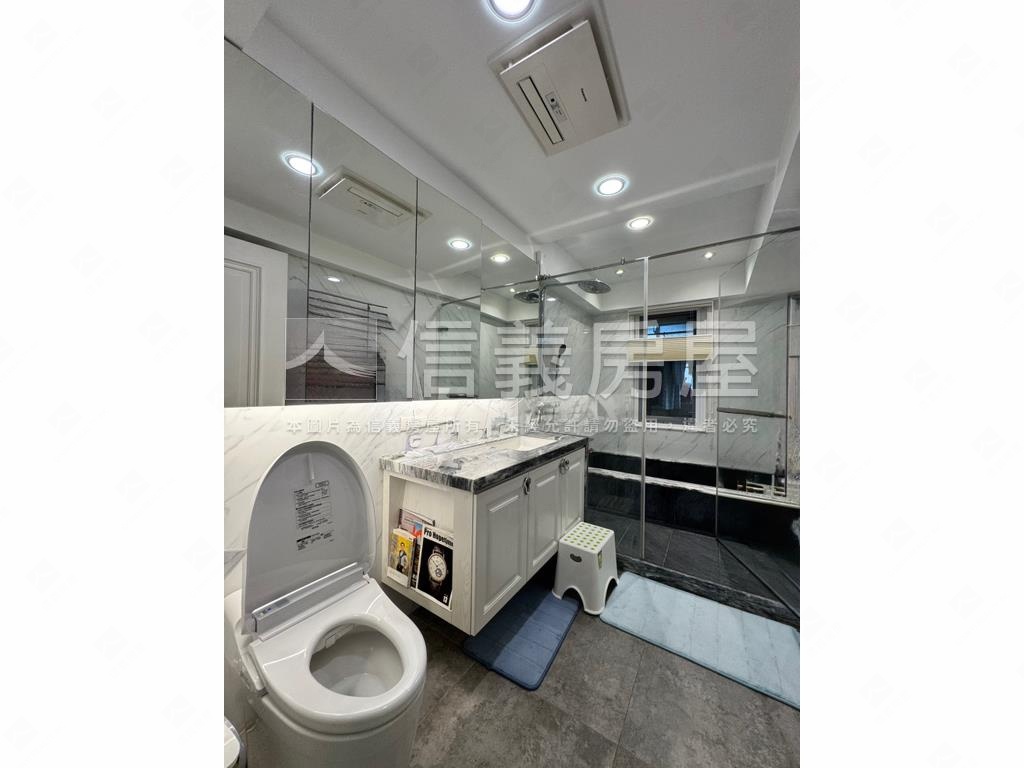 美校日僑美庭院樓中樓房屋室內格局與周邊環境