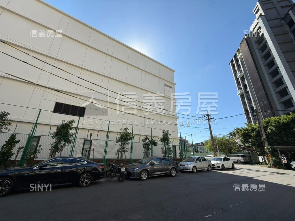 美校日僑美庭院樓中樓房屋室內格局與周邊環境