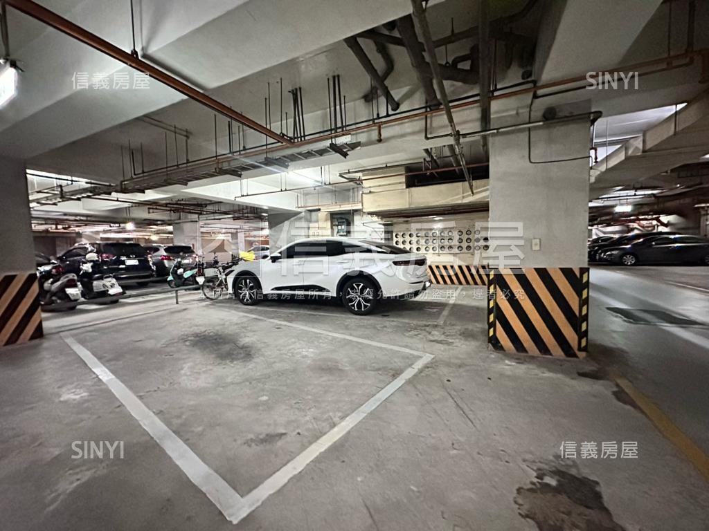 梵塞荷河岸大四房平車房屋室內格局與周邊環境