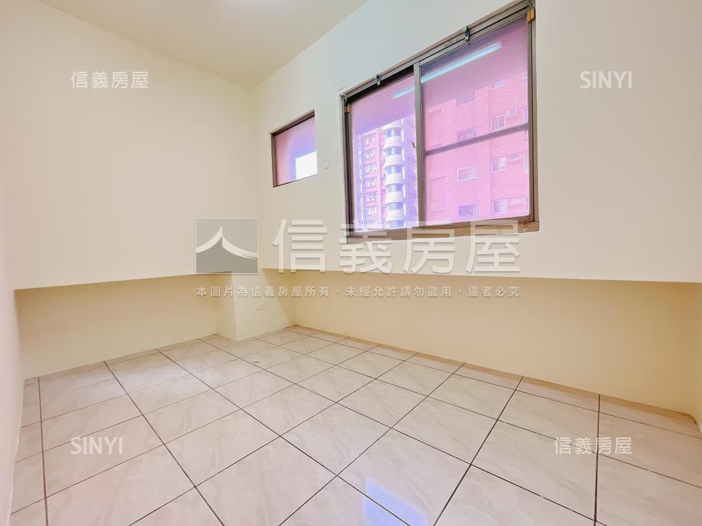 首購☆三房兩衛☆休旅車位房屋室內格局與周邊環境
