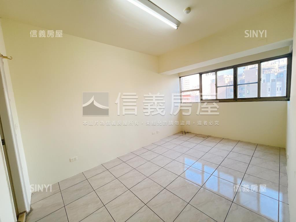 首購☆三房兩衛☆休旅車位房屋室內格局與周邊環境