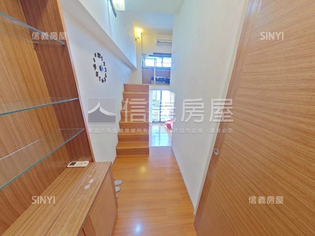中醫學士商圈豪景挑高宅房屋室內格局與周邊環境