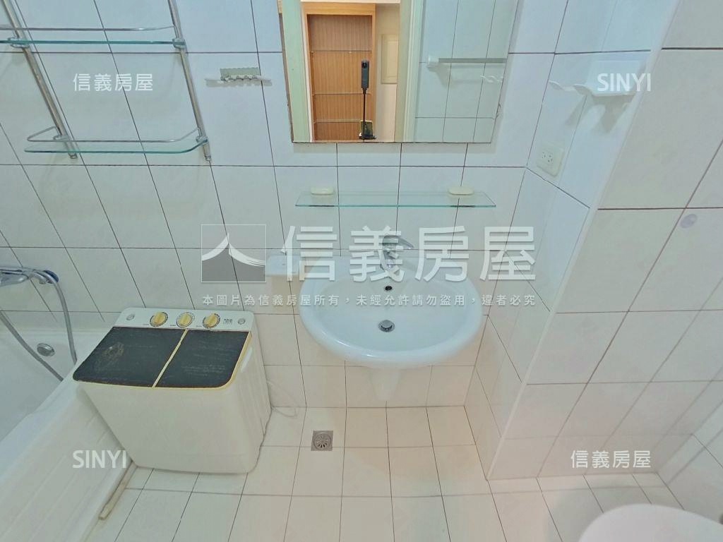 中醫學士商圈豪景挑高宅房屋室內格局與周邊環境