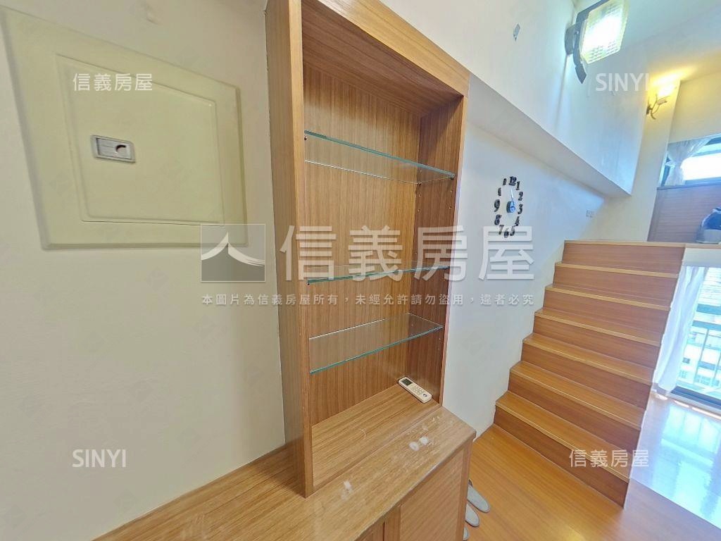 中醫學士商圈豪景挑高宅房屋室內格局與周邊環境