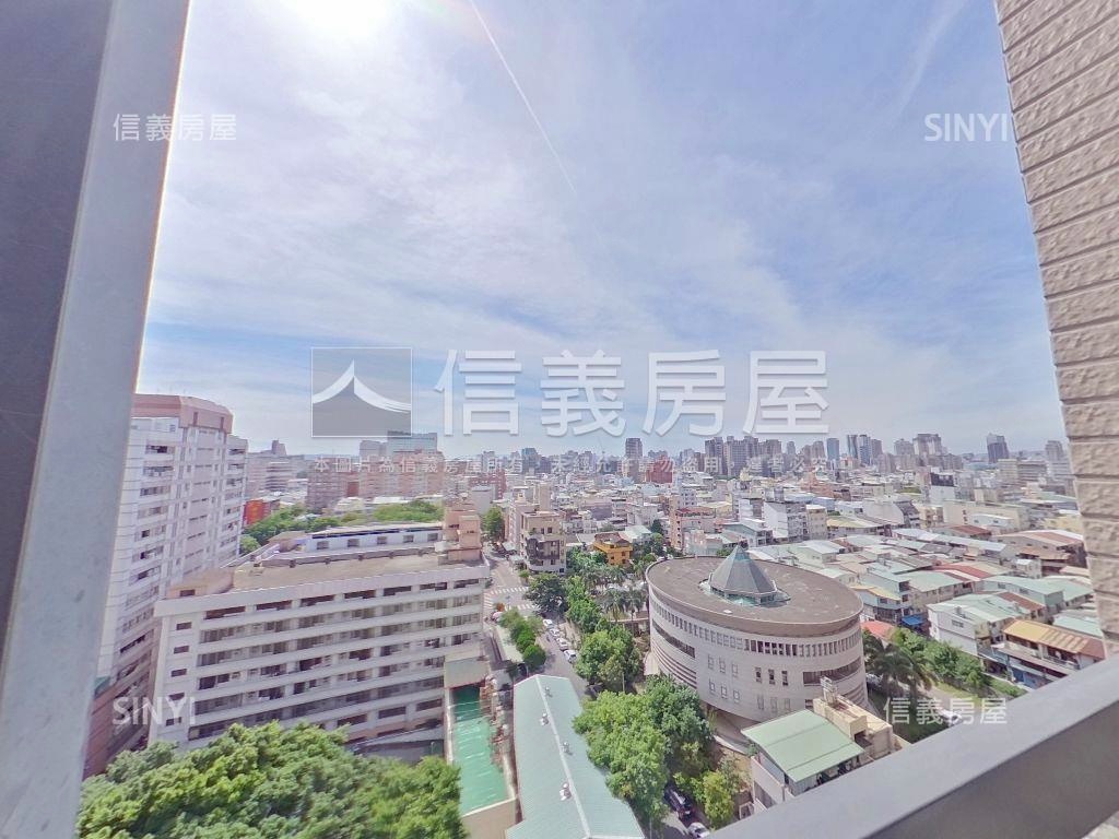 中醫學士商圈豪景挑高宅房屋室內格局與周邊環境