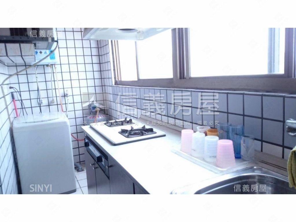 火車站前大套房房屋室內格局與周邊環境