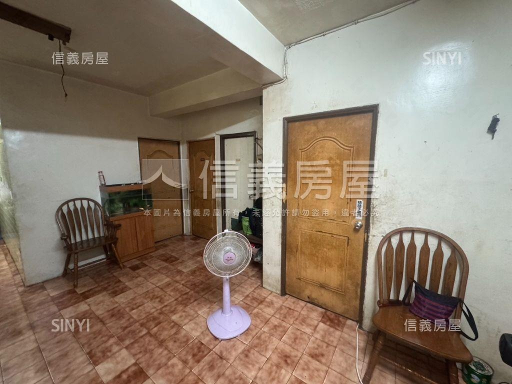 未來黃線鳥松健身公寓房屋室內格局與周邊環境