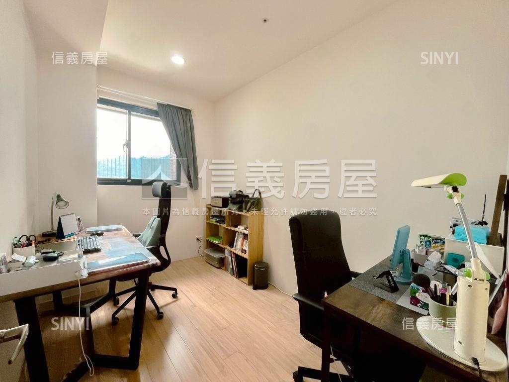 總太青境次頂樓三房平車房屋室內格局與周邊環境