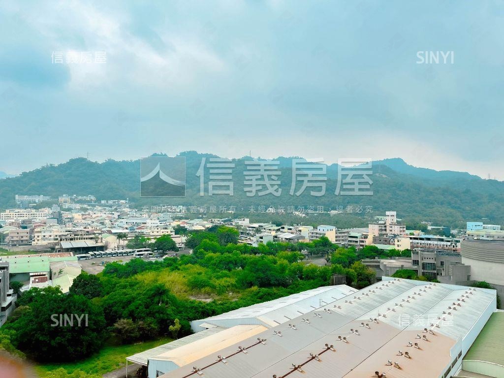 總太青境次頂樓三房平車房屋室內格局與周邊環境