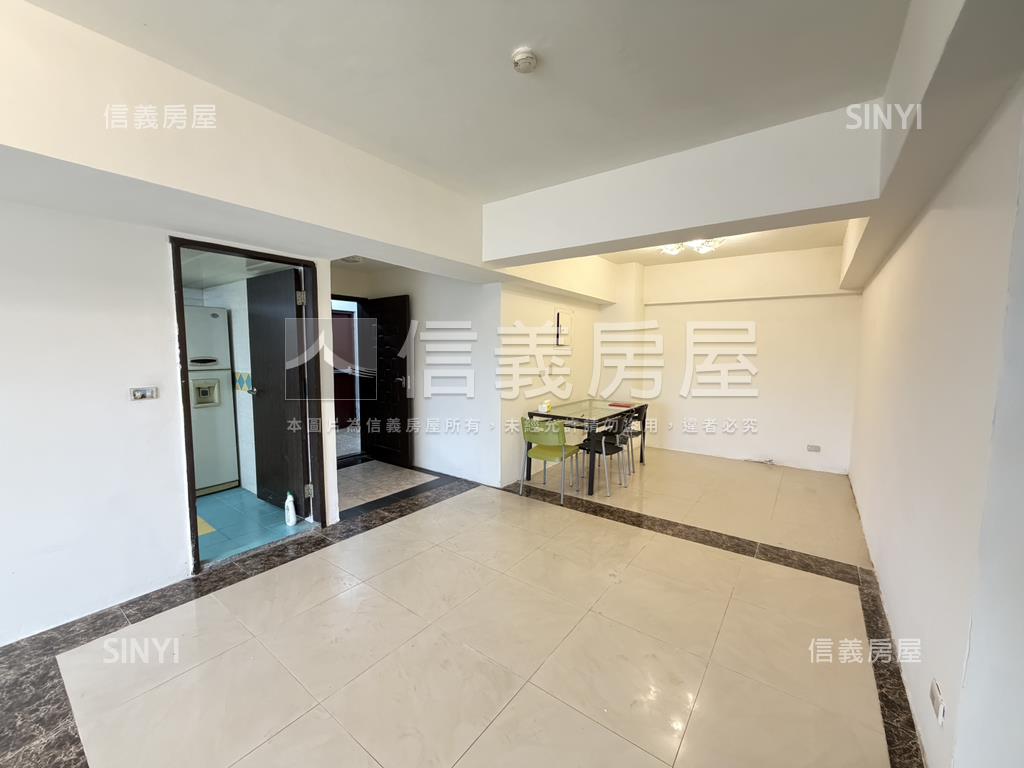 鴻福大廈高樓邊間採光宅房屋室內格局與周邊環境