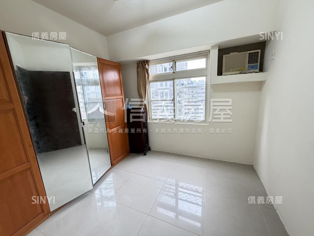 鴻福大廈高樓邊間採光宅房屋室內格局與周邊環境