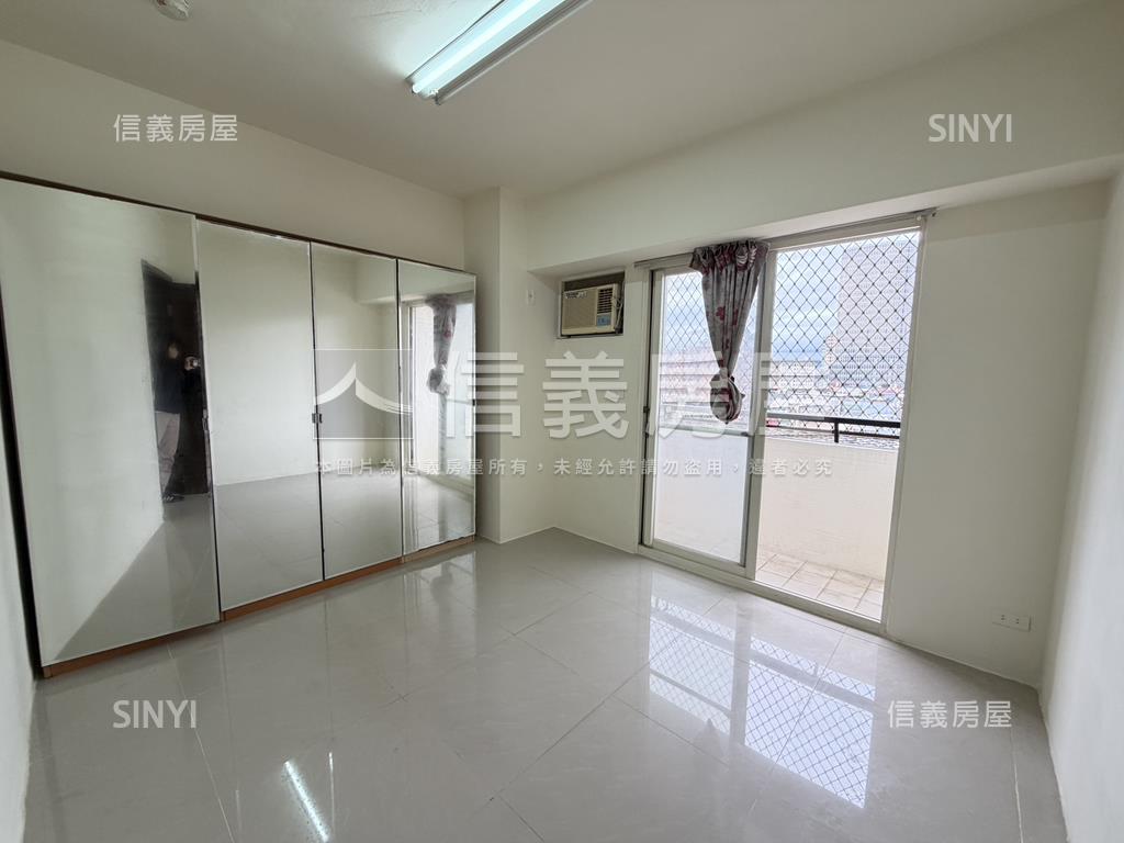 鴻福大廈高樓邊間採光宅房屋室內格局與周邊環境